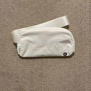 White Lululemon 1L belt bag nwt.